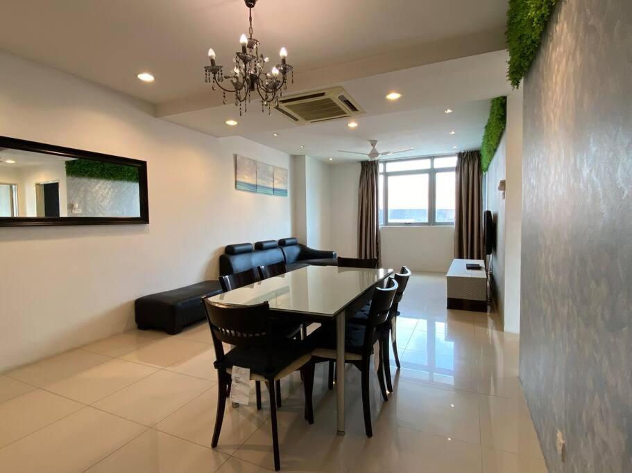Spacious 3R,2R,Studio 5Min Walk To Time Square,Lalaport, Pool,Gym,Wifi Apartment Kuala Lumpur Exterior photo