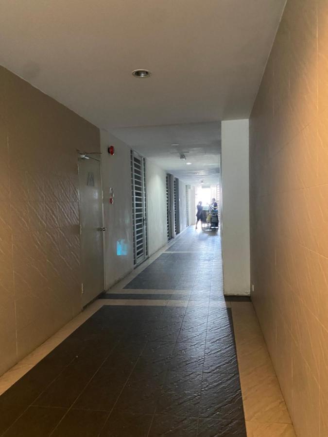 Spacious 3R,2R,Studio 5Min Walk To Time Square,Lalaport, Pool,Gym,Wifi Apartment Kuala Lumpur Exterior photo