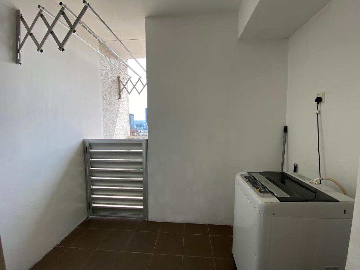 Spacious 3R,2R,Studio 5Min Walk To Time Square,Lalaport, Pool,Gym,Wifi Apartment Kuala Lumpur Exterior photo