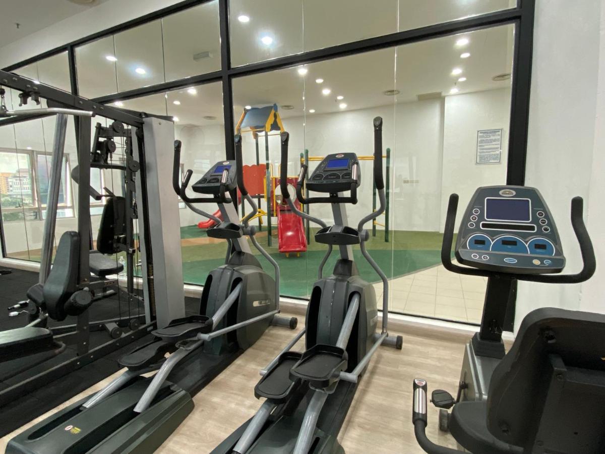Spacious 3R,2R,Studio 5Min Walk To Time Square,Lalaport, Pool,Gym,Wifi Apartment Kuala Lumpur Exterior photo