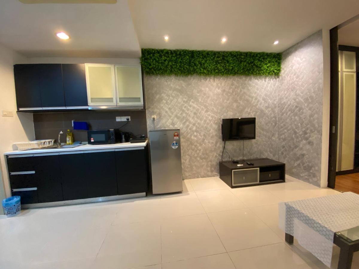 Spacious 3R,2R,Studio 5Min Walk To Time Square,Lalaport, Pool,Gym,Wifi Apartment Kuala Lumpur Exterior photo