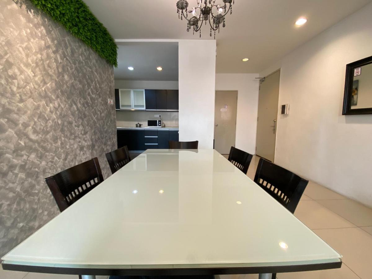 Spacious 3R,2R,Studio 5Min Walk To Time Square,Lalaport, Pool,Gym,Wifi Apartment Kuala Lumpur Exterior photo